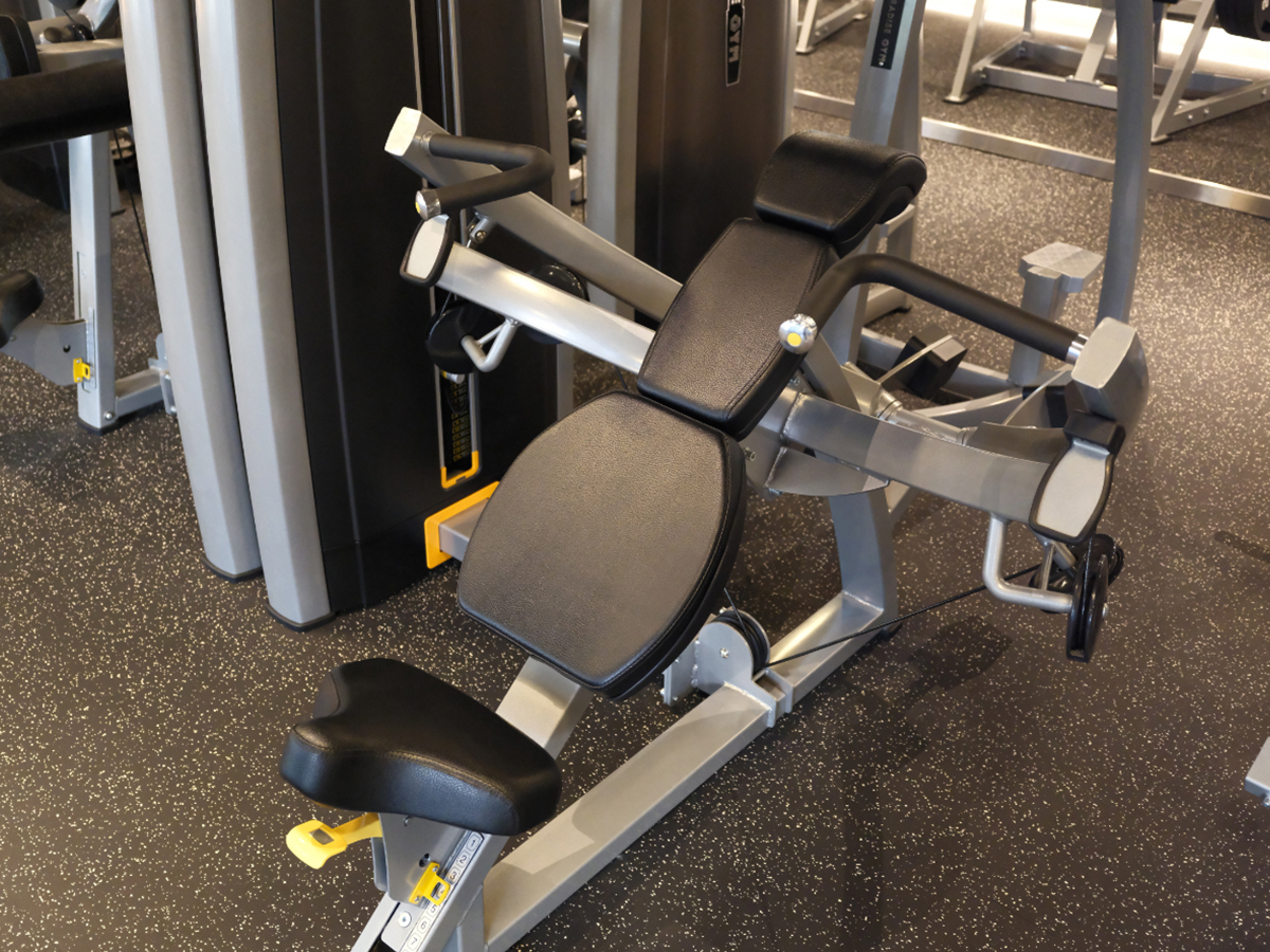 GYM ショルダープレス